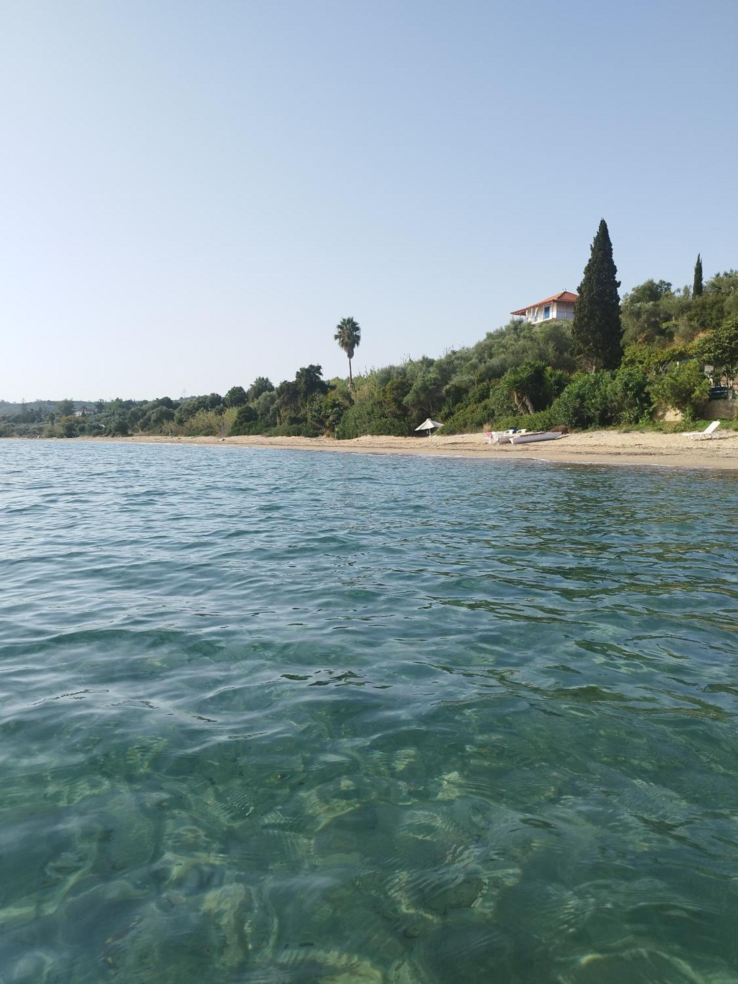 Takis Haikos House Two Minutes Walk To The Beach Peroulia Vounaria Bagian luar foto