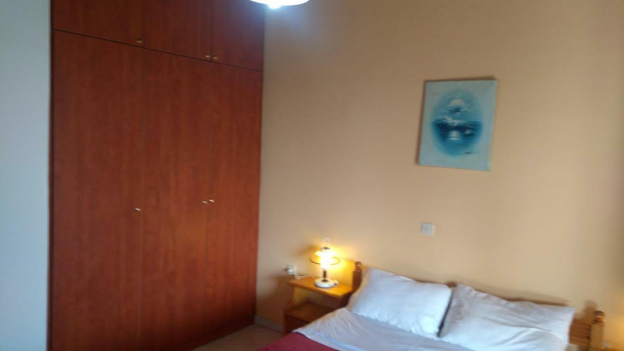 Takis Haikos House Two Minutes Walk To The Beach Peroulia Vounaria Bagian luar foto