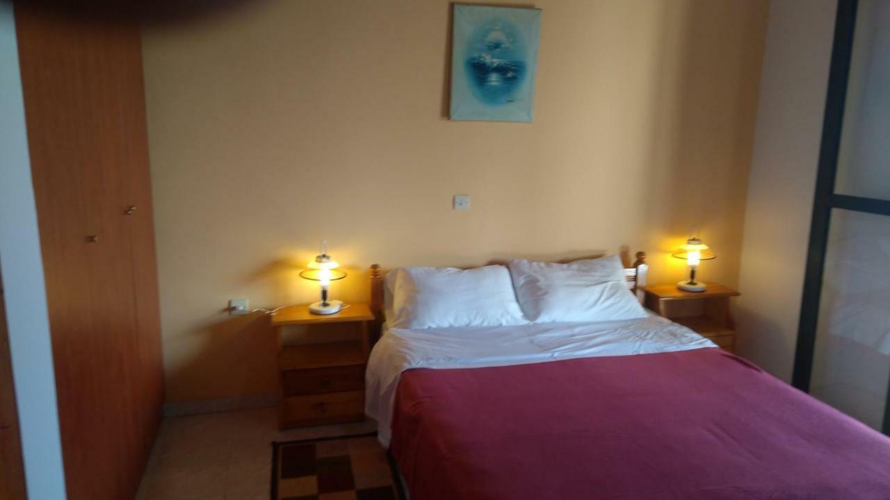 Takis Haikos House Two Minutes Walk To The Beach Peroulia Vounaria Bagian luar foto